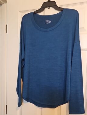 Time and Tru Relaxed Long Sleeve Tee - Blue